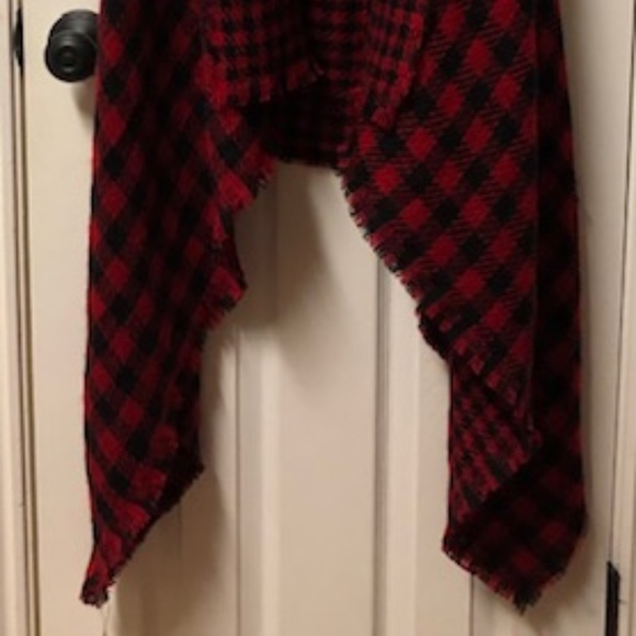 Red and Black Plaid Waterfall Reversible Vest - Picture 6 of 6
